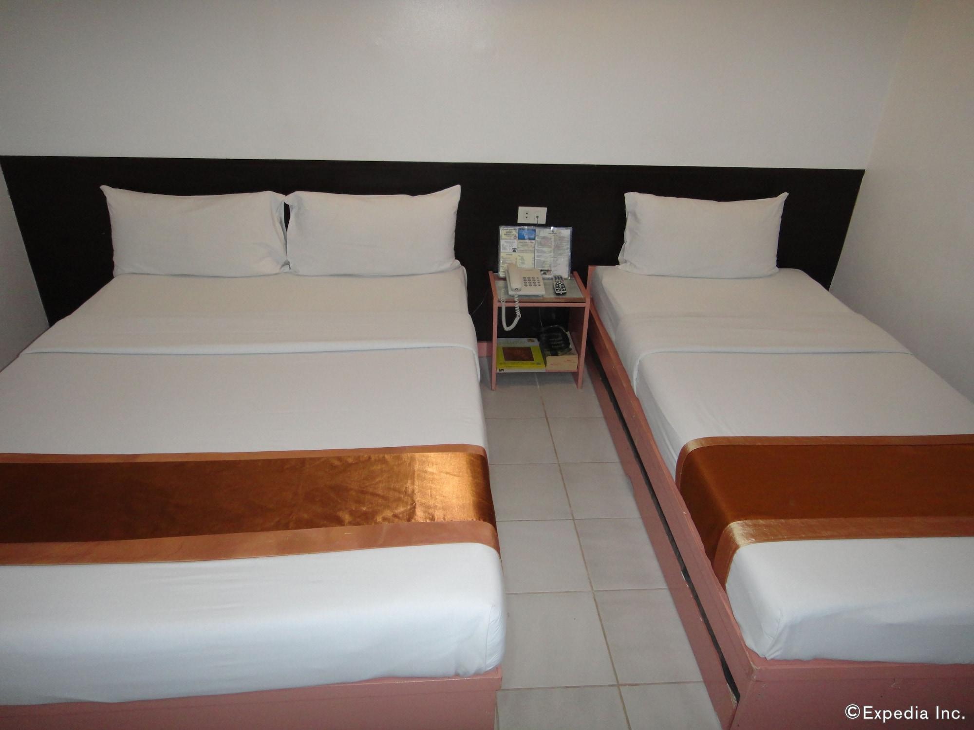 Hotel Pier Cuatro Cebu Stadt Exterior foto