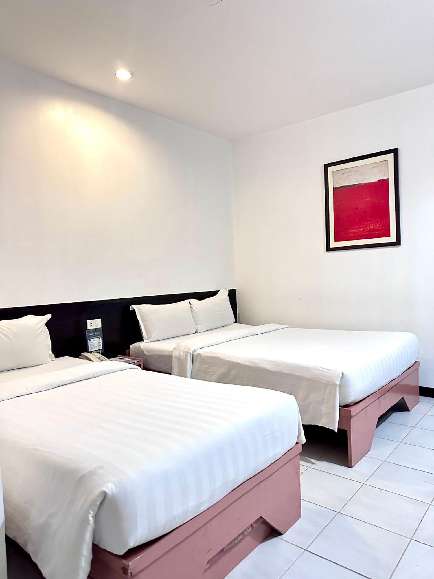 Hotel Pier Cuatro Cebu Stadt Exterior foto