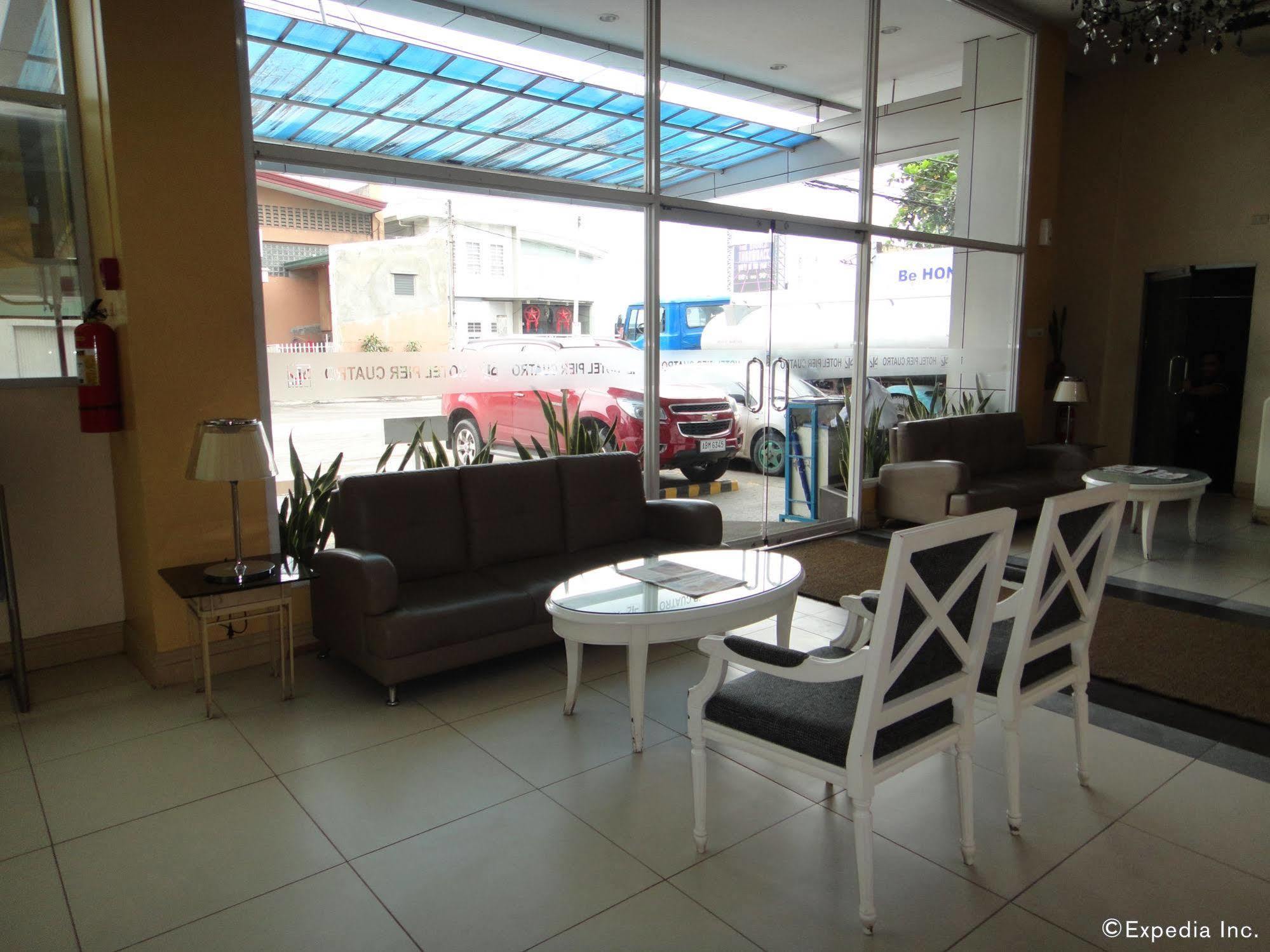 Hotel Pier Cuatro Cebu Stadt Exterior foto